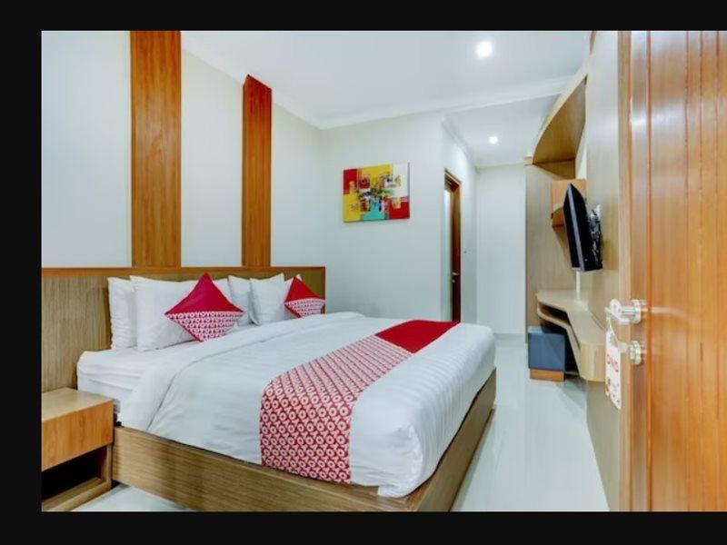 Super Oyo Capital O 90291 Vin Stay Petanu Pesanggaran Exterior foto